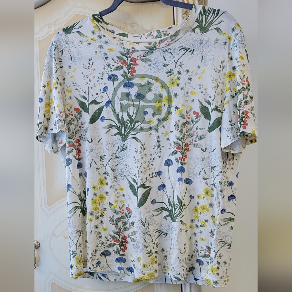 Tory Burch, size large T-shirt